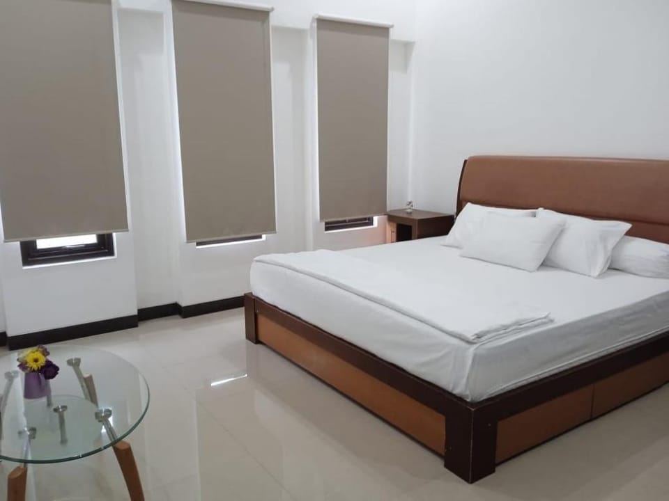 The Green Home. New  and Spacious 3 br home Vacation rental in Surabaya