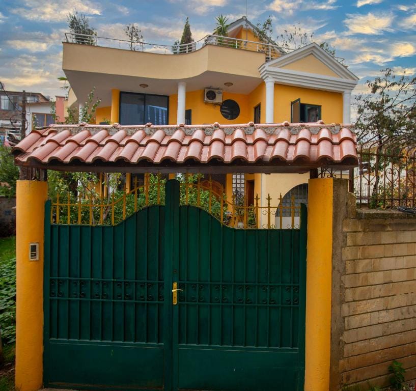 Vila near the centre of Tirana Apartment in Tirana