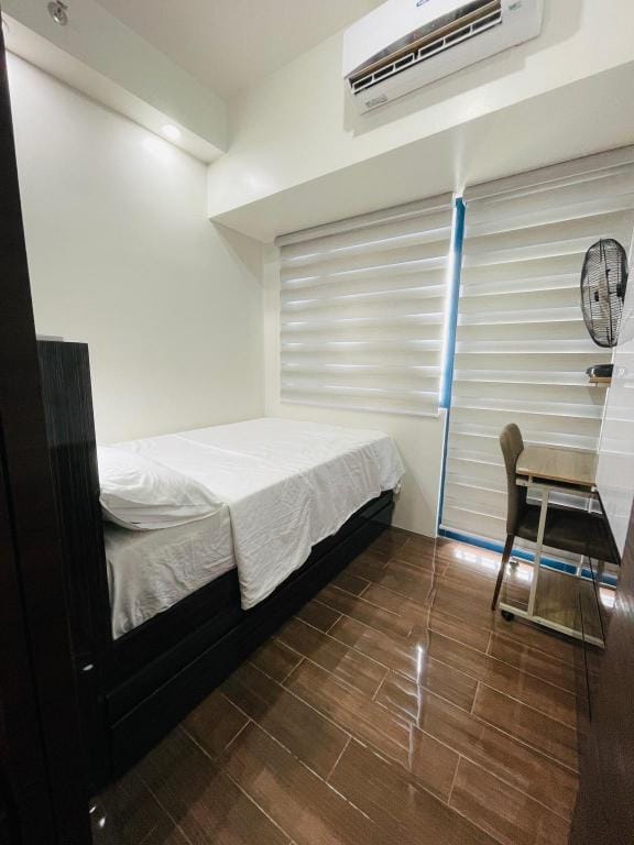 Fully Furnished 1BR, AIR Residences Makati Condo Apartment in Makati