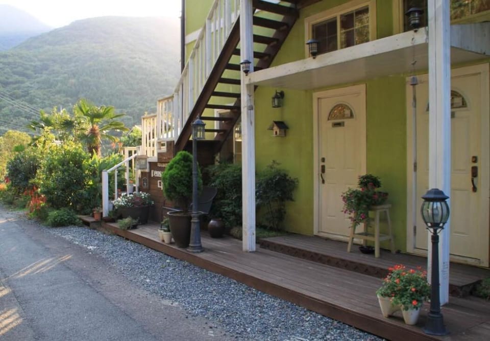Geojae Cablecar Pension Bed and Breakfast in South Korea