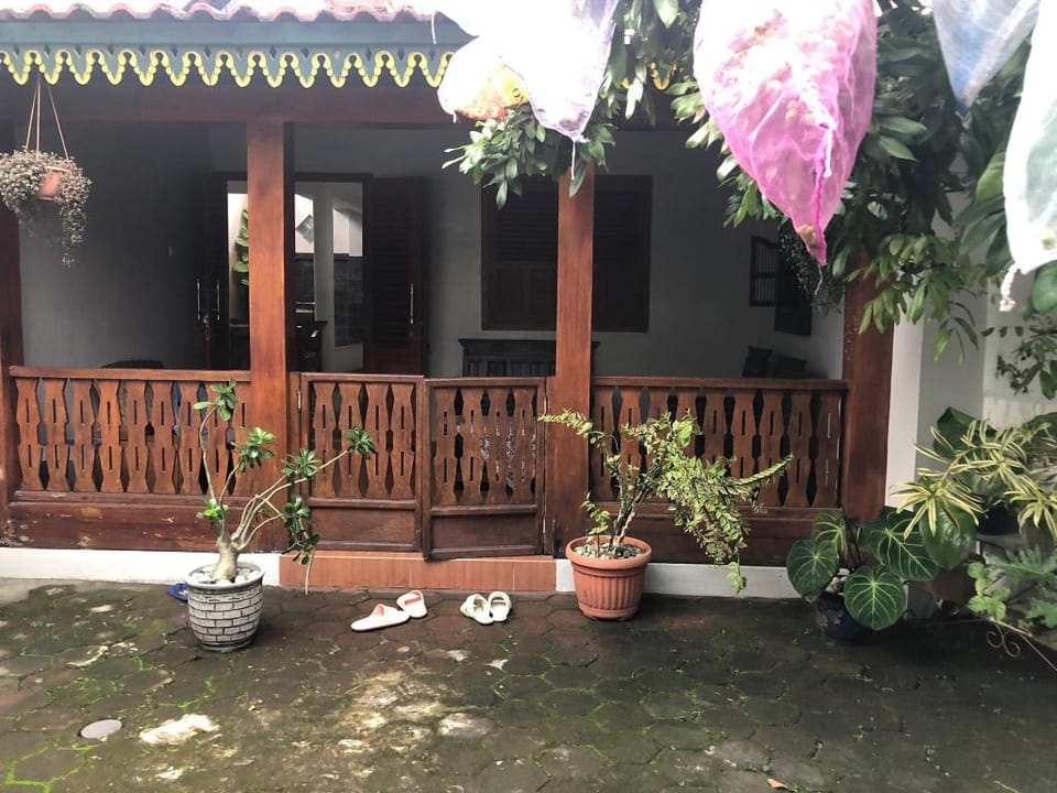 Oemah no.52 Guest House Vacation rental in Yogyakarta