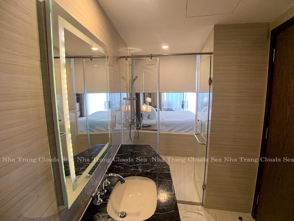 Deluxe Sea View with balcony Apartment in Nha Trang