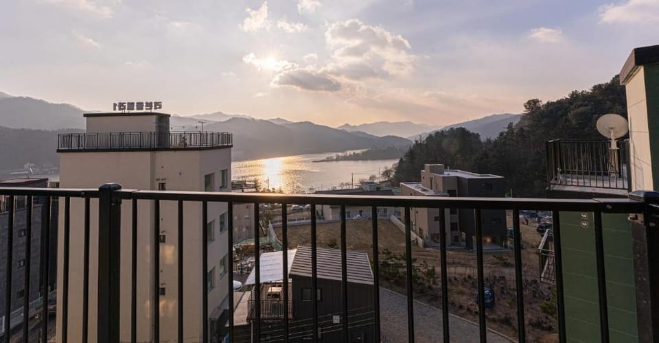 Gaypeng Poolvilla Lisum Five Penison Bed and Breakfast in Gyeonggi-do