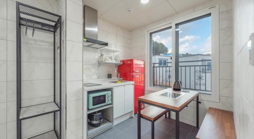 Gaypeng Poolvilla Lisum Five Penison Bed and Breakfast in Gyeonggi-do