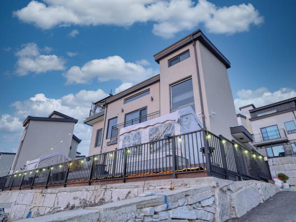Chuncheon Kerensia Sinchuk Pension Bed and Breakfast in Gyeonggi-do