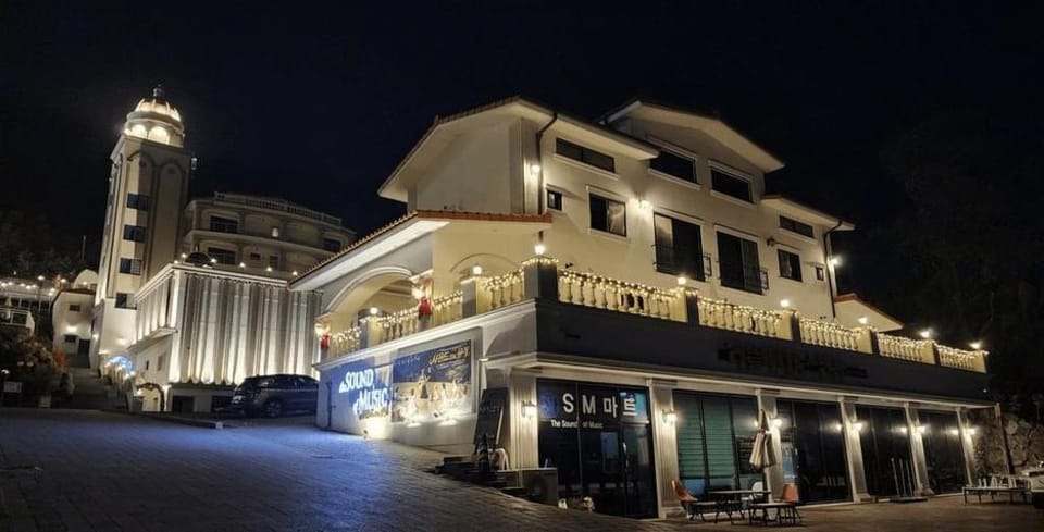 Yeosu Sound of Music Pension Bed and Breakfast in South Korea