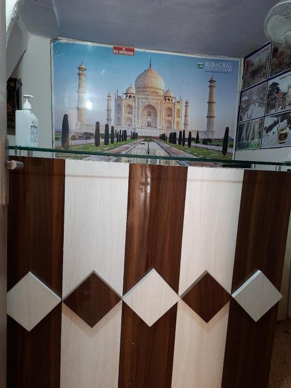 Super Residency Near to Nizzamduin railway stations Vacation rental in New Delhi