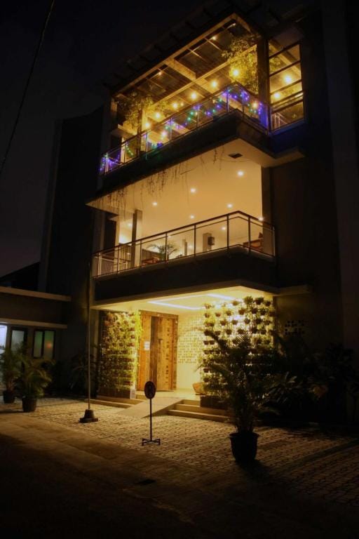 Roemah Kenari Bed and Breakfast in Yogyakarta