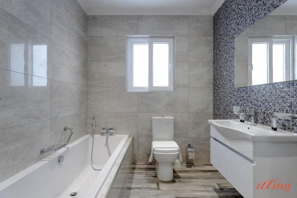 Seafront Penthouse w/ unobstructed Sea Views ★ Apartment in Malta