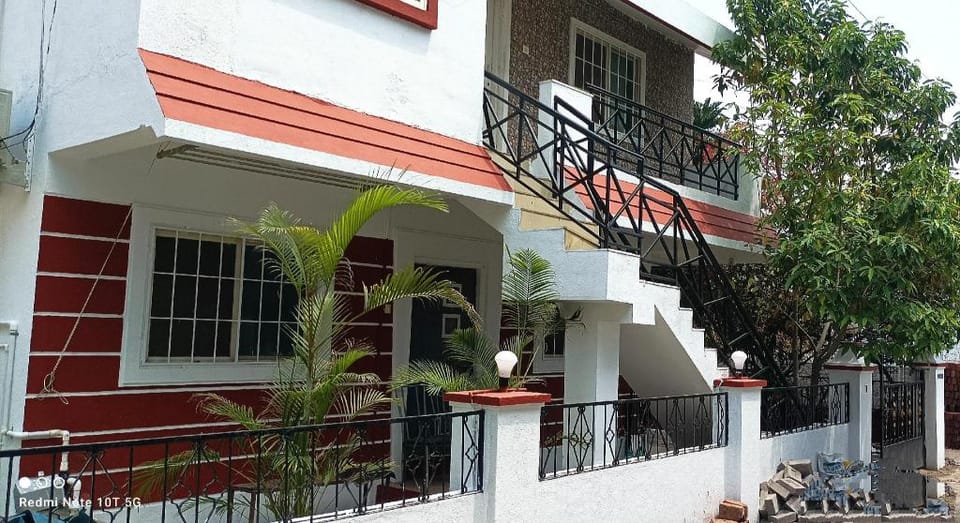 Bougainvilla Home Behind Pune Airport  Apartment in Pune