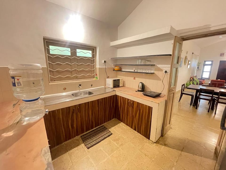 Beautiful 2 BR Villa with Pool in Candolim Villa in Candolim