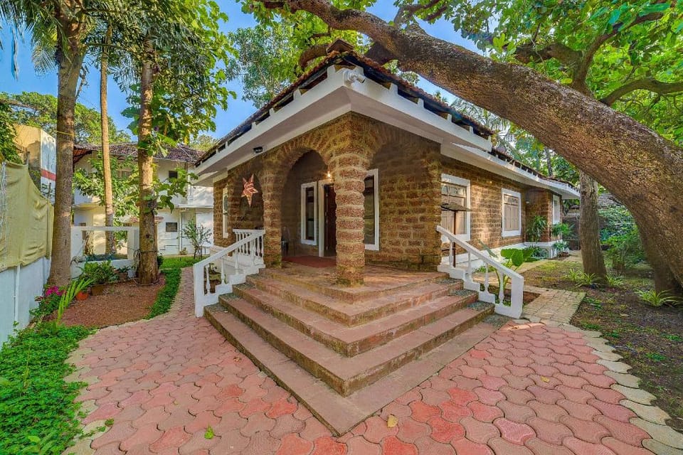 Beautiful 2 BR Villa with Pool in Candolim Villa in Candolim