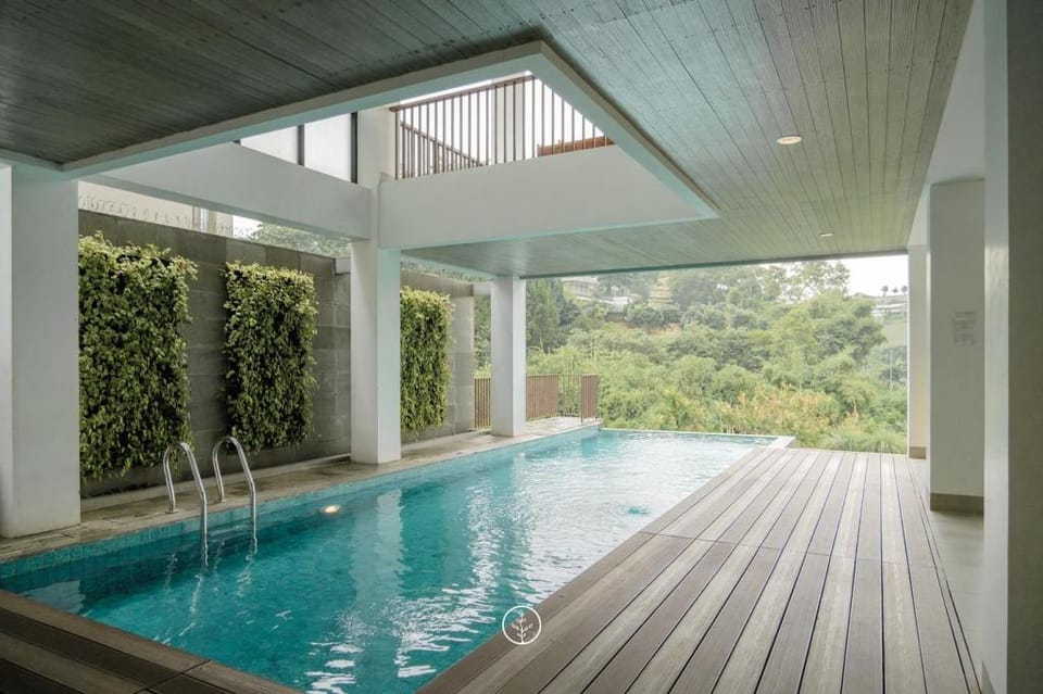 Kamala Plantation View 10BR Infinity pool+billiard Villa in Bandung