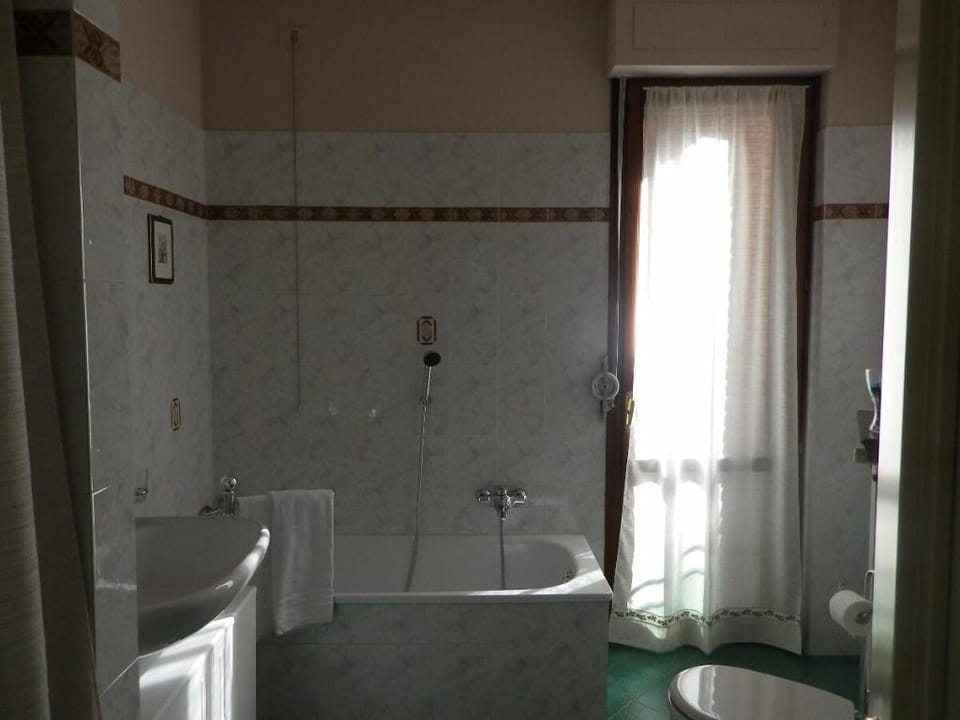 Few steps from the ancient city center  Apartment in Capannori