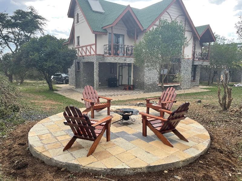 Mount Kenya Golf holiday homes Villa in Kenya