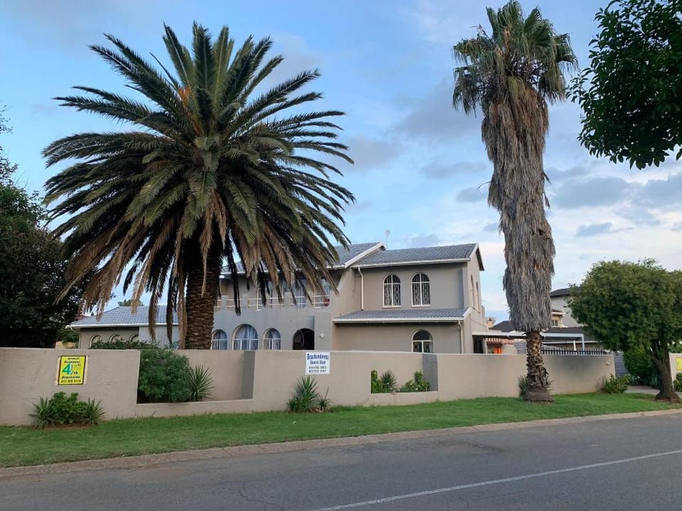Brackendowns Guest Star Vacation rental in Gauteng