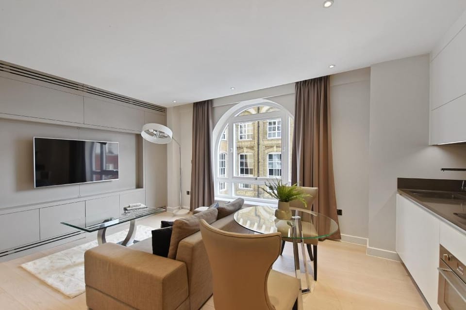 VAUXHALL BRIDGE ROAD by Q Apartments Apartment in City of Westminster