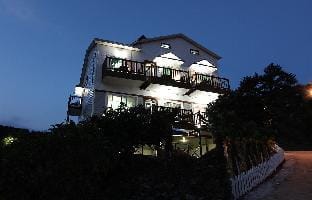 Geojae Moraesup Pension Bed and Breakfast in South Korea