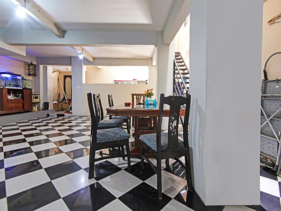 OYO 90883 Ria Agustar Syariah Hotel in Indonesia