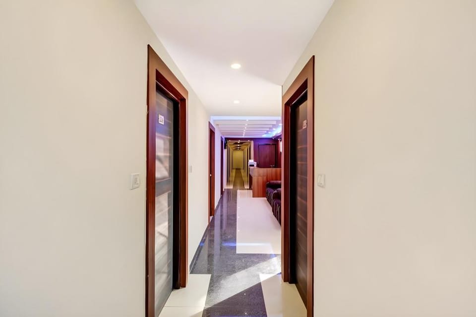 Hotel O Silver House Near Mantri Square Mall Hotel in Bengaluru