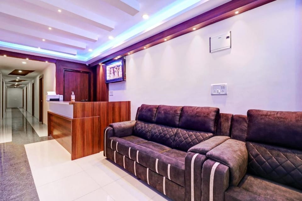Hotel O Silver House Near Mantri Square Mall Hotel in Bengaluru