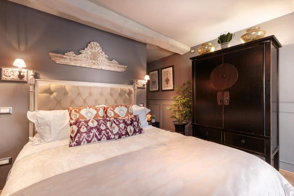 The Lucca Palatial Suite Apartment in Capannori