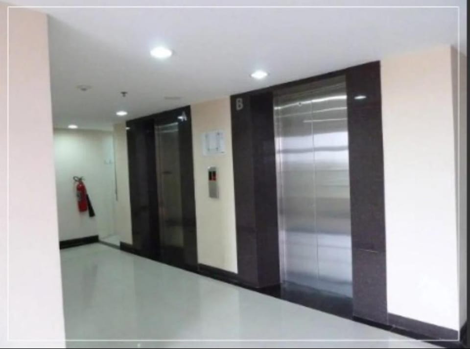 New Stylish 1 BR witb balcony view swimming pool Apartment in West Java