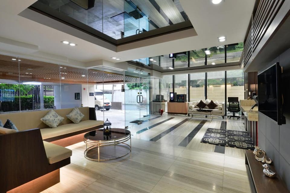 Ramada by Wyndham Bangkok Ten Ekamai Residences Apartment hotel in Bangkok