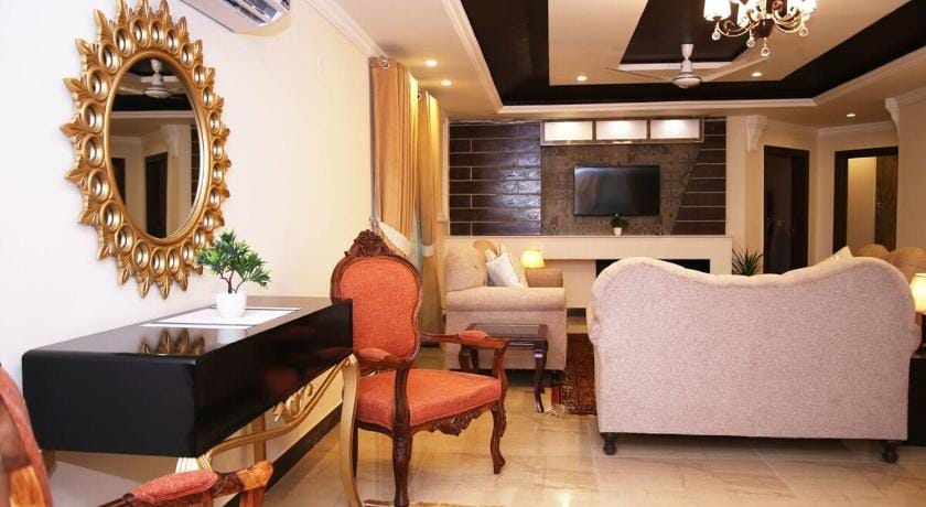 REHMAN SUITES Apartment in Lahore
