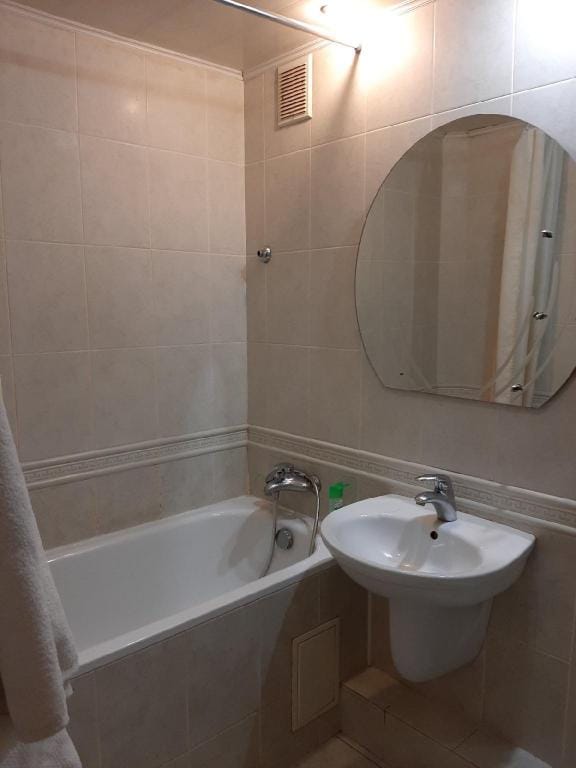 Cozy apartment hourly, monthly, daily Apartment in Ukraine