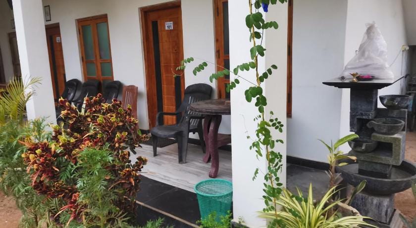 BEACH LIFE UPPUVELI Bed and Breakfast in Sri Lanka