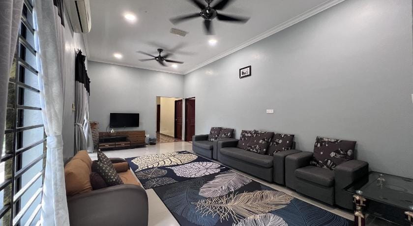 OYO Home 90448 Nurbayu Guest House Hotel in Terengganu, Malaysia