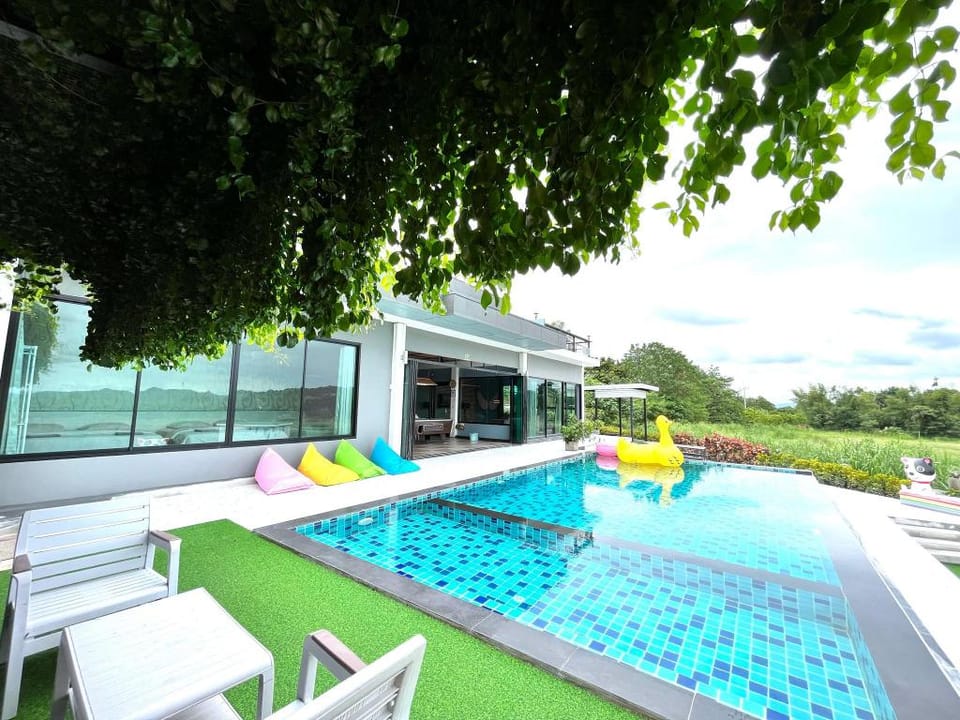 Pool Villa Du Duean Nap Dao Villa in Laos