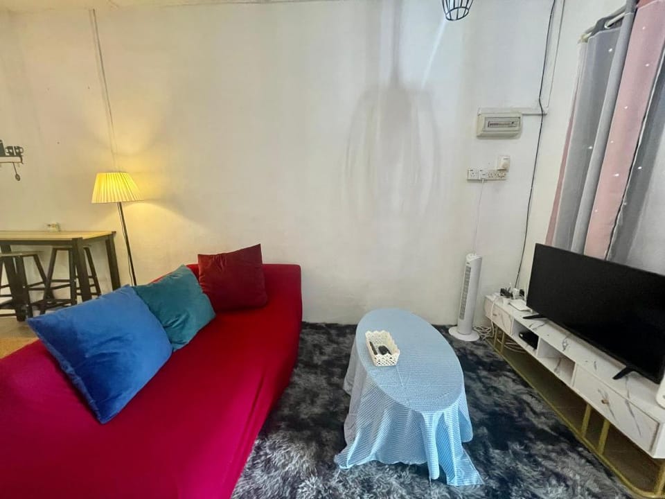 33CozyHome#6pax#Wifi&N.flix/Near Aeon/F.Mart/ETS Vacation rental in Penang