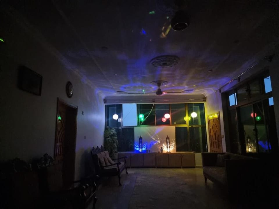 Charming Valley Side Deluxe Bedroom Srinagar Homes Vacation rental in Pakistan