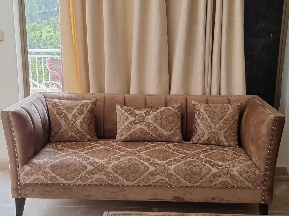 Charming Valley Side Deluxe Bedroom Srinagar Homes Vacation rental in Pakistan