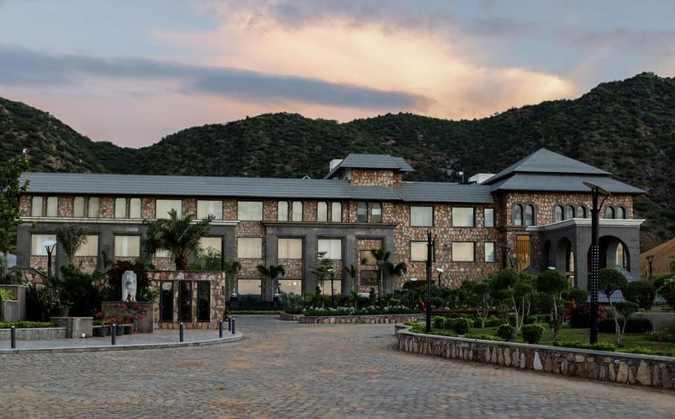Pushkara Resort And Spa Hotel in Rajasthan