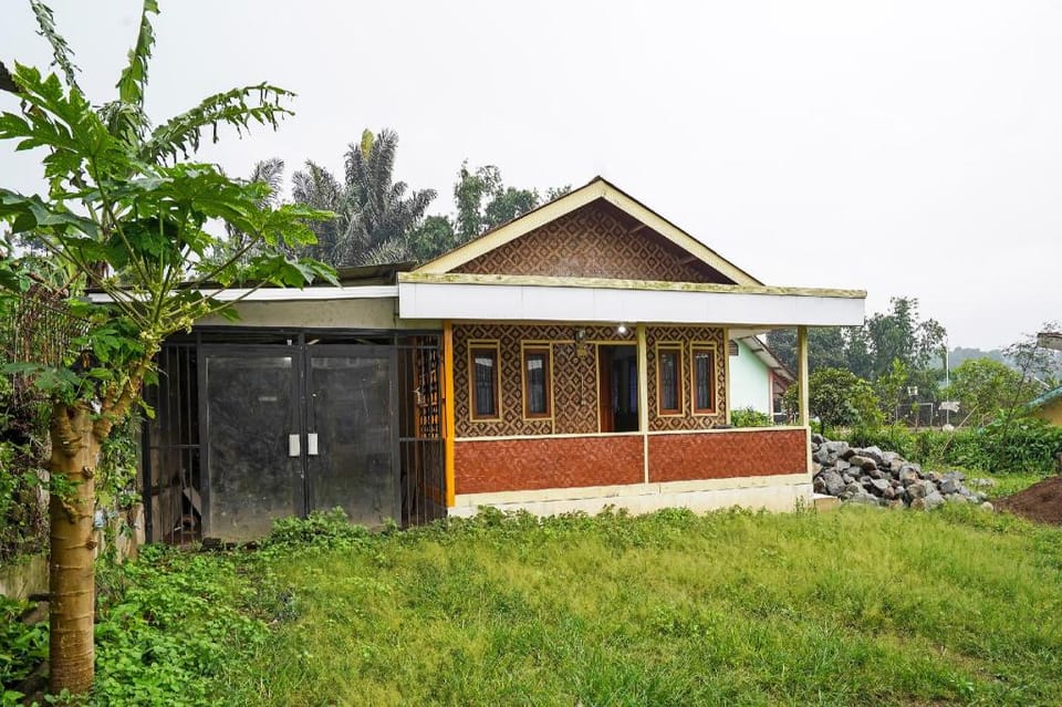 Hotel O Eco Tourism Desa Cipada Bukit Senyum Homestay Syariah Hotel in West Java