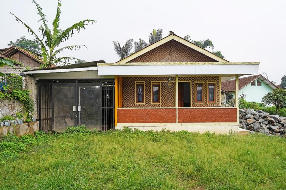 Hotel O Eco Tourism Desa Cipada Bukit Senyum Homestay Syariah Hotel in West Java