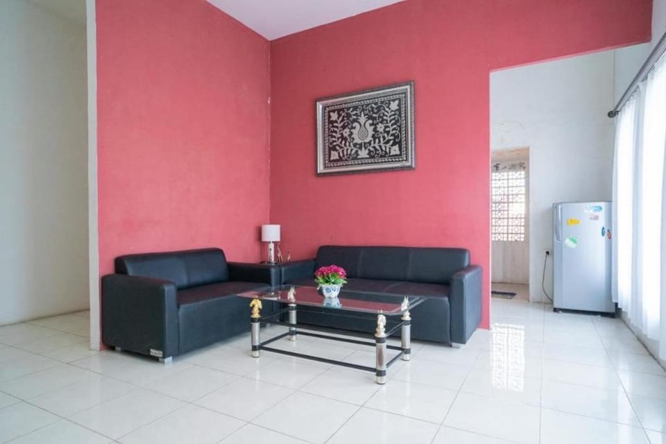 Argadia House Syariah near Ahmad Yani Mitra RedDoorz Hotel in Indonesia