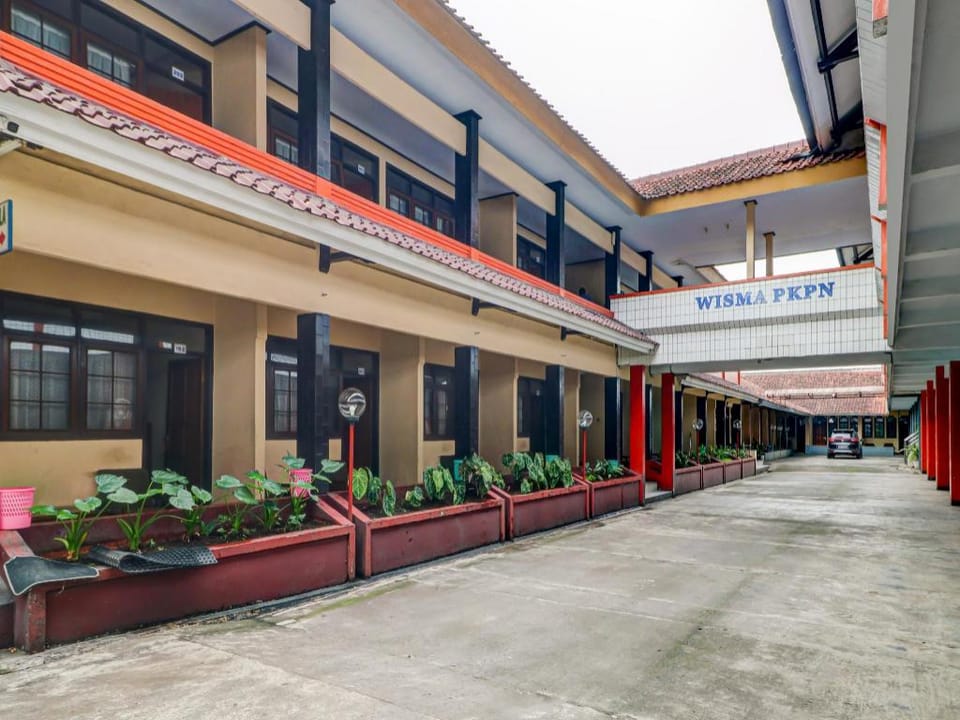 OYO 90912 Wisma Pkpn 1 Hotel in West Java