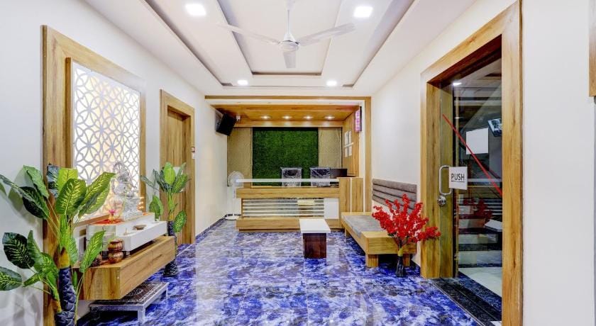 Collection O Lotus Gold Hotel in Vadodara