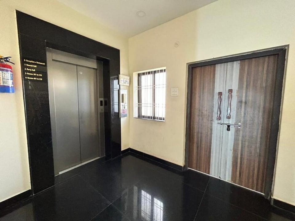 Townhouse Oak Hotel Maa Jagdamba Palace Hotel in India