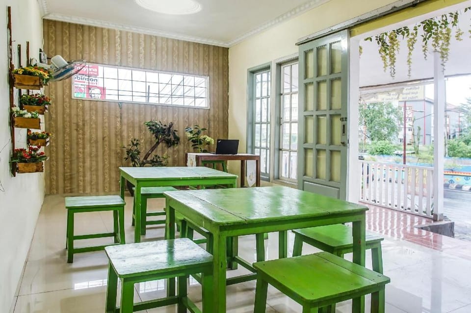 OYO Life 90896 Griya Atu Syariah Hotel in Indonesia