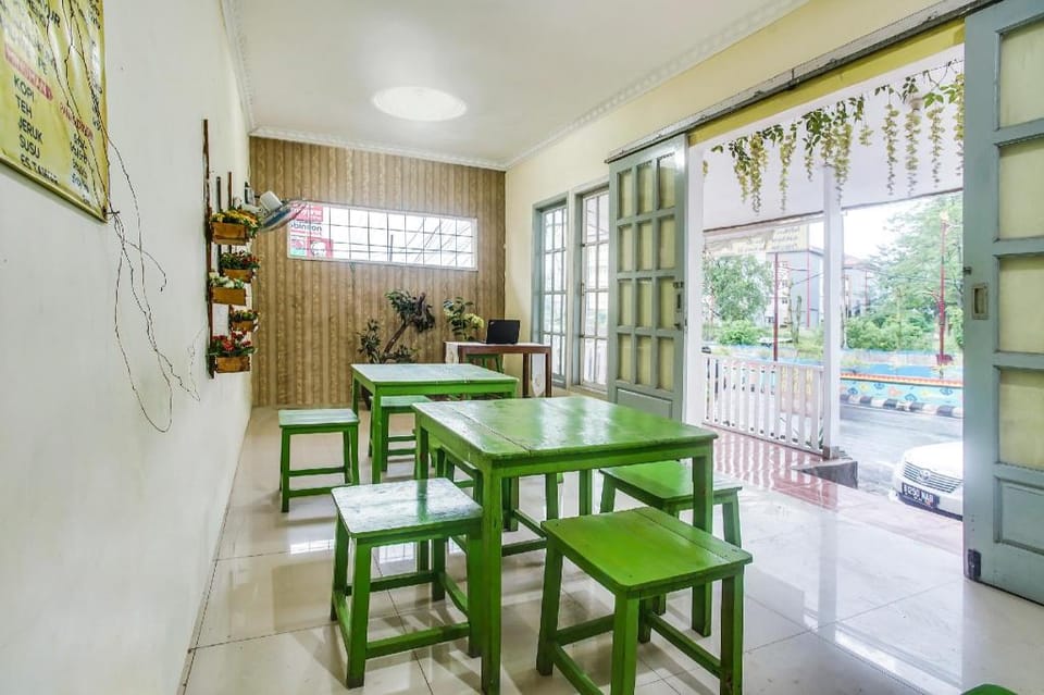 OYO Life 90896 Griya Atu Syariah Hotel in Indonesia