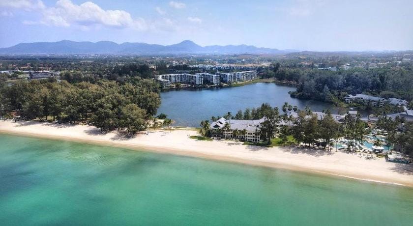 Allamanda I Phuket by Cozy Lake Apartment in Choeng Thale