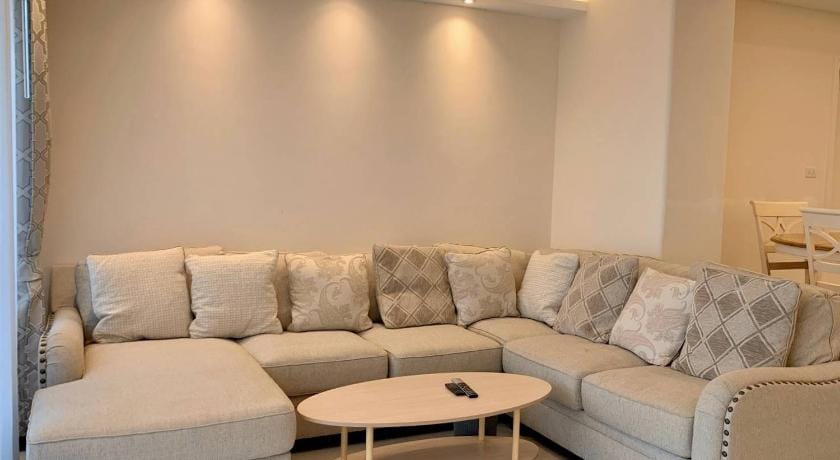 Allamanda I Phuket by Cozy Lake Apartment in Choeng Thale