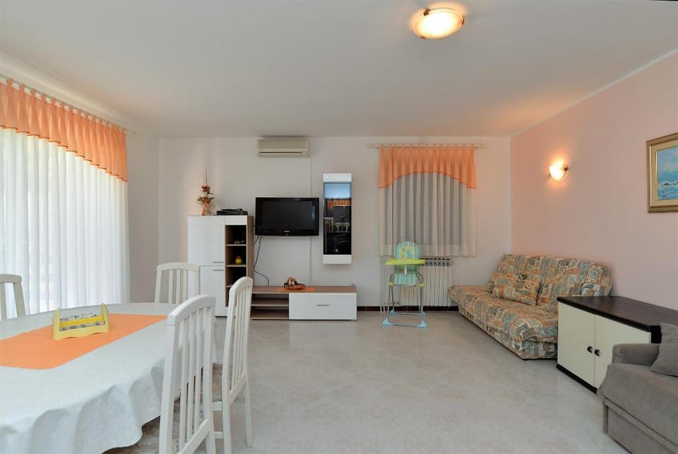Apartment 827 Apartment in Medulin