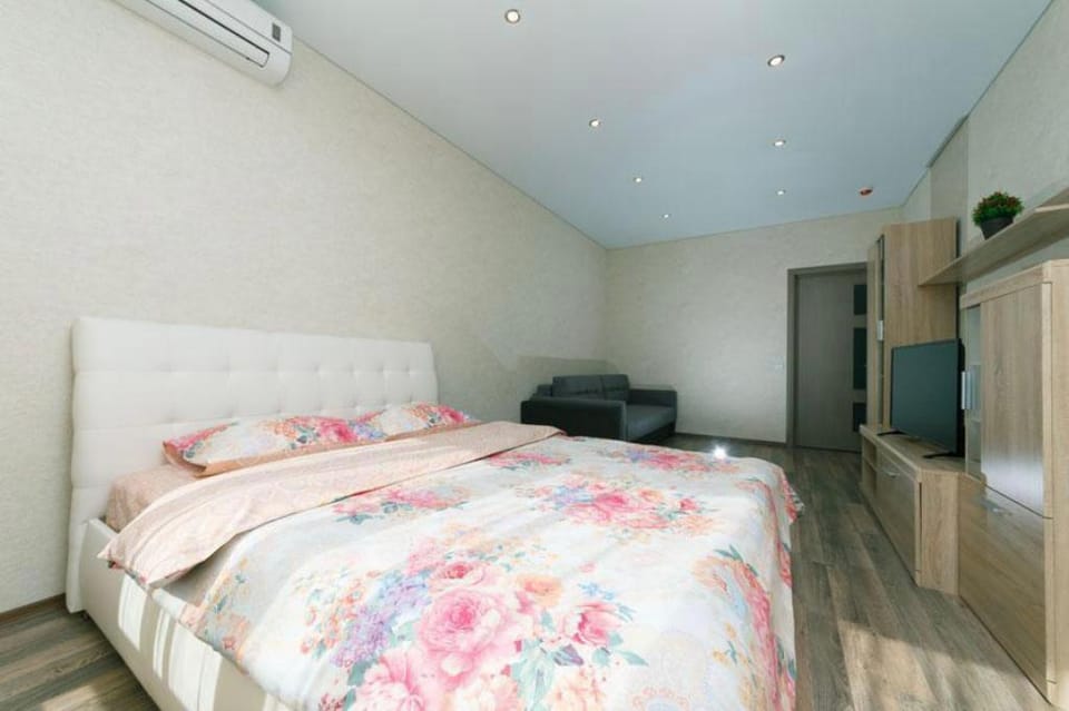 Vidovaya 25 этаж 1-к квартира возле метро Вырлица Apartment in Kiev City - Kyiv