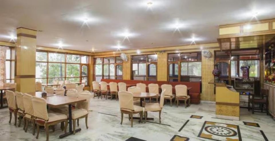 Goroomgo Dalhousie Shangrila Hotel Hotel in Himachal Pradesh